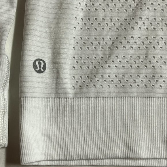 Lululemon Breeze By Long sleeve White SIZE 6 8  CHECK MEASUREMENTS - Picture 3 of 7